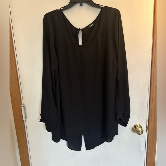 Torrid Women's Black Blouse size 2 - Picture 1 of 7